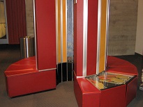 icon to link to picture of a Cray 1 supercomputer
